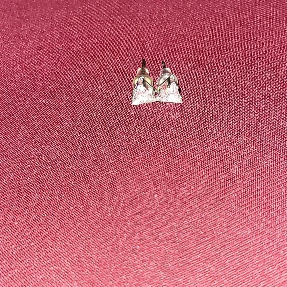 Diamond Unisex Triangle Shaped 1pair earrings
